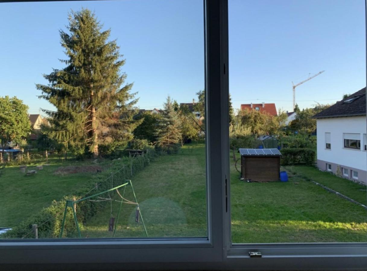 Sonnige 3 Zimmer Wohnung Mit Schoenem Balkon Im Gruenen Ройтлинген Экстерьер фото