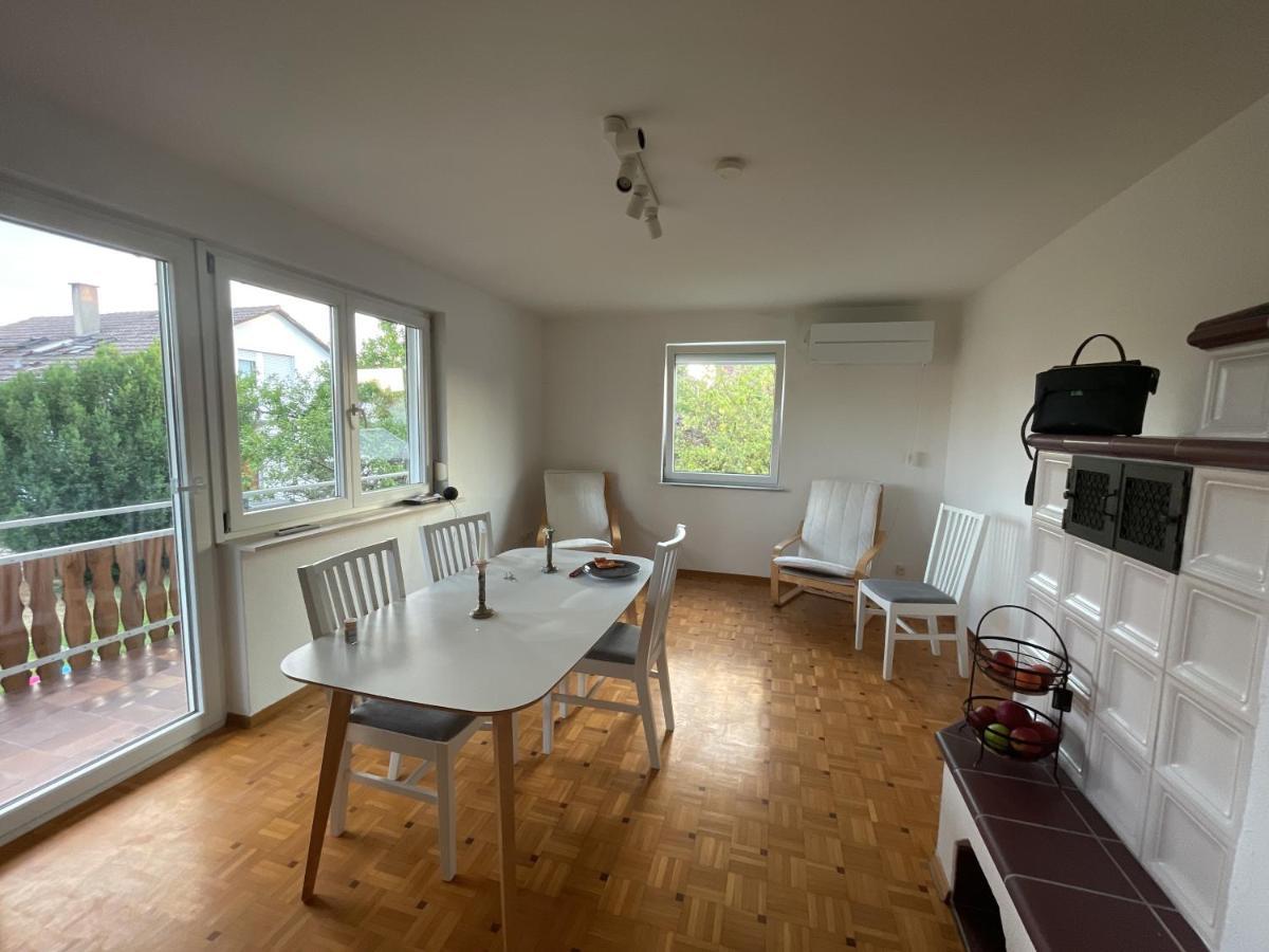 Sonnige 3 Zimmer Wohnung Mit Schoenem Balkon Im Gruenen Ройтлинген Экстерьер фото