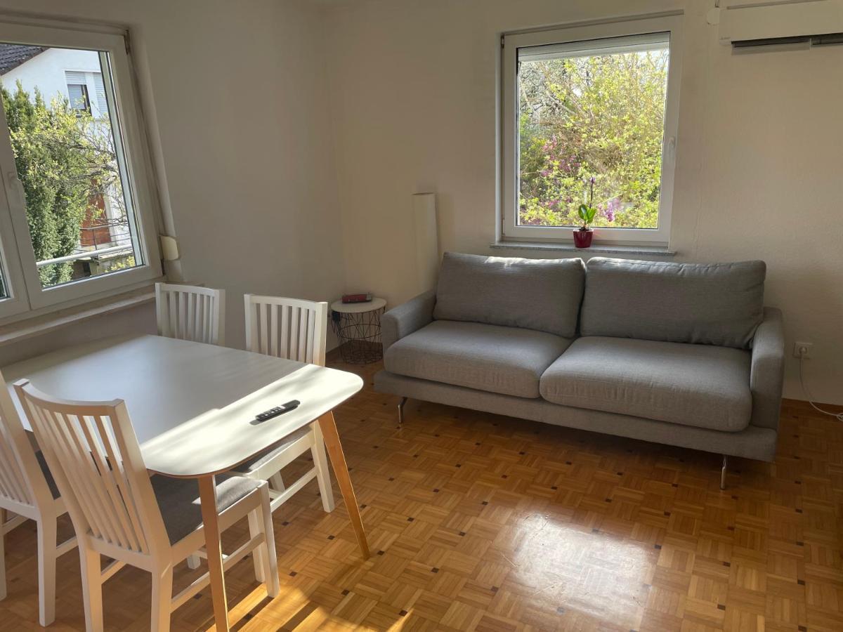 Sonnige 3 Zimmer Wohnung Mit Schoenem Balkon Im Gruenen Ройтлинген Экстерьер фото