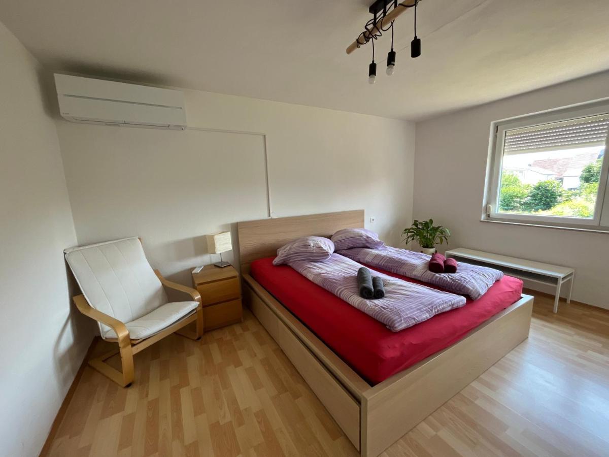 Sonnige 3 Zimmer Wohnung Mit Schoenem Balkon Im Gruenen Ройтлинген Экстерьер фото