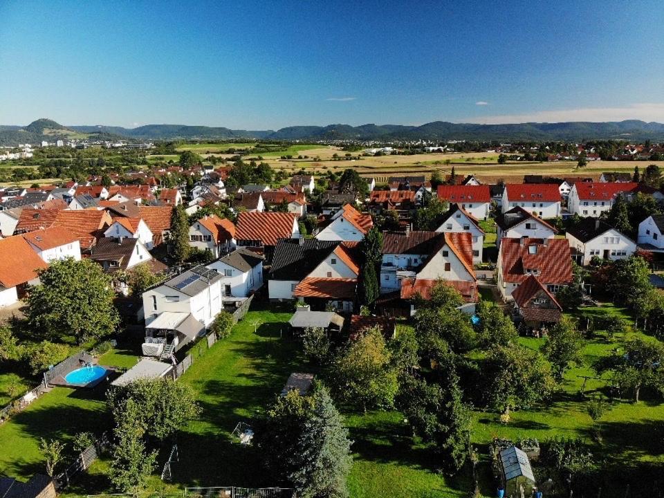 Sonnige 3 Zimmer Wohnung Mit Schoenem Balkon Im Gruenen Ройтлинген Экстерьер фото