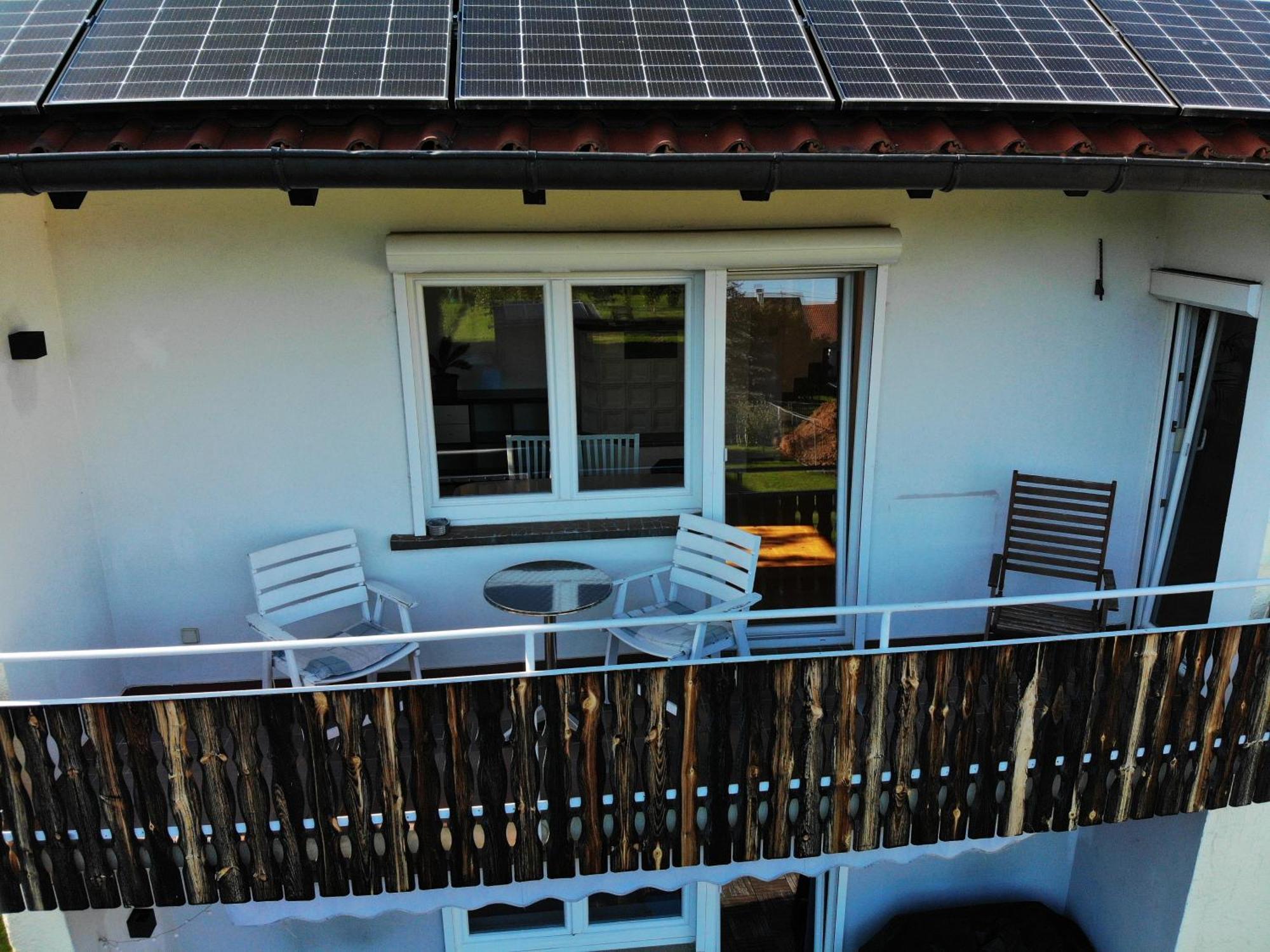Sonnige 3 Zimmer Wohnung Mit Schoenem Balkon Im Gruenen Ройтлинген Экстерьер фото